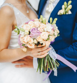 How to choose a contrast bouquet for a wedding