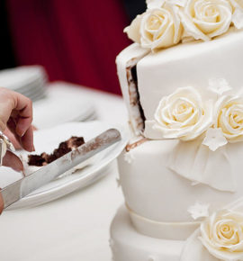 How to make a delicious wedding cake?